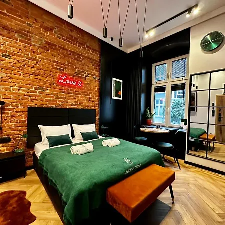 Daire Apartament 16 By Hidden Garden